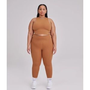 Girlfriend workout set in twig. Good condition.